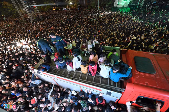 Việt Nam bước sang năm mới 2018 ảnh 16