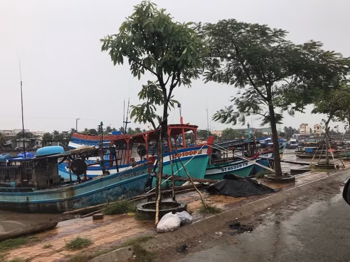 Bão số 16 - Tembin giảm còn cấp 8 - 9, cách Côn Đảo 130km ảnh 10