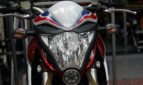 Chi tiết bộ đôi Honda CB1000R 2015 mới cập bến Việt Nam ảnh 4