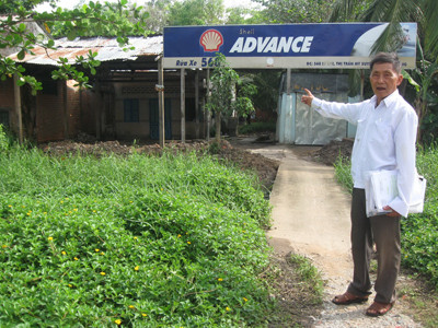 Ông Trung trước căn nhà “thắng kiện sau 20 năm”. Ảnh: Tuấn Anh