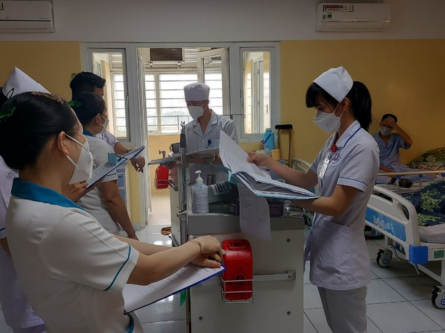 Thời hạn chuyển đổi vị trí công tác là từ đủ 2 năm đến 5 năm theo đặc thù của từng vị trí Thời hạn chuyển đổi vị trí công tác là từ đủ 2 năm đến 5 năm theo đặc thù của từng vị trí