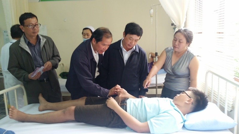 Tai nạn ô tô thảm khốc trên đèo Prenn, 7 người chết ảnh 1