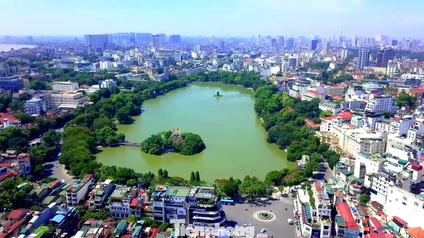 Việc cải tạo, chỉnh trang không gian quanh hồ Gươm là một phần trong chiến lược đầu tư xây dựng các không gian công cộng chất lượng cao, theo chỉ đạo từ Trung ương, Thành ủy và UBND TP Hà Nội. Dự án không chỉ góp phần thay đổi diện mạo đô thị mà còn thể hiện quyết tâm xây dựng Thủ đô xanh, văn minh và giàu bản sắc.