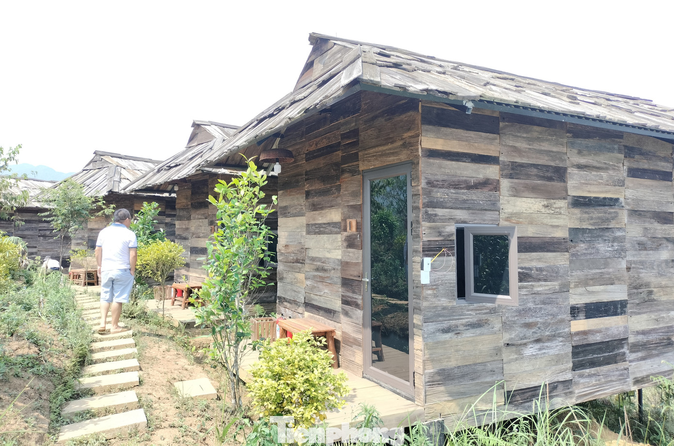 Các căn bungalow được xây dựng công phu, tỉ mỉ.