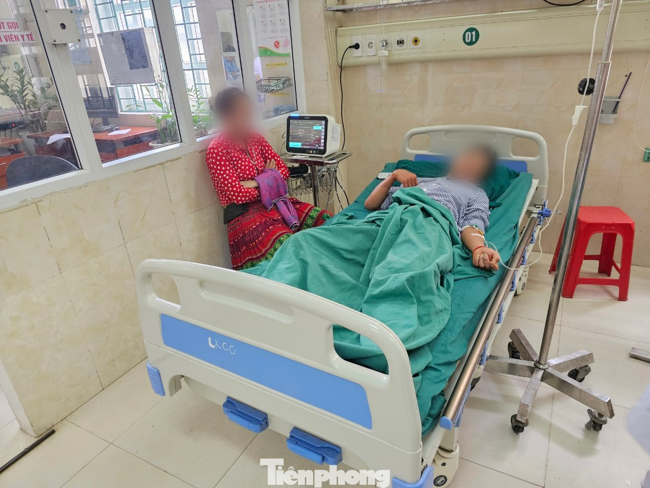 Anh Vừ Mí Sính bị thương phần đầu, ngực, mặt, bụng, căng tức 2 chi dưới.