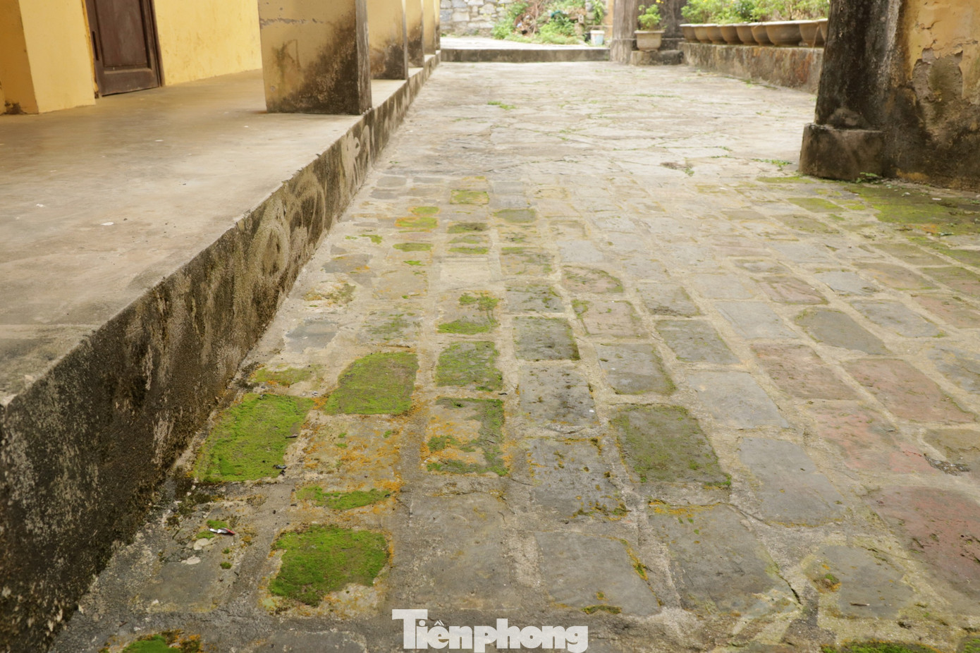 Năm 1999, Bộ Văn hóa Thông tin (nay là Bộ Văn hóa, Thể thao và Du lịch) quyết định công nhận dinh thự cổ Hoàng A Tưởng là di tích cấp quốc gia.