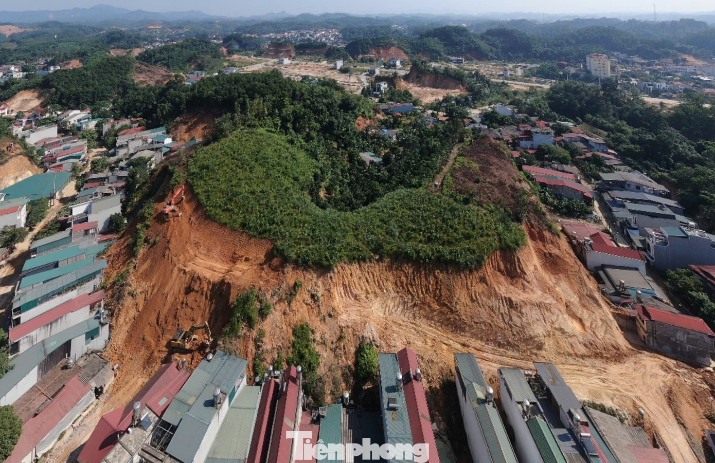 Yên Bái là một trong những tỉnh chịu thiệt hại nặng nề do hoàn lưu cơn bão số 3 gây ra. Ước thiệt hại lên đến gần 6.000 tỷ đồng.