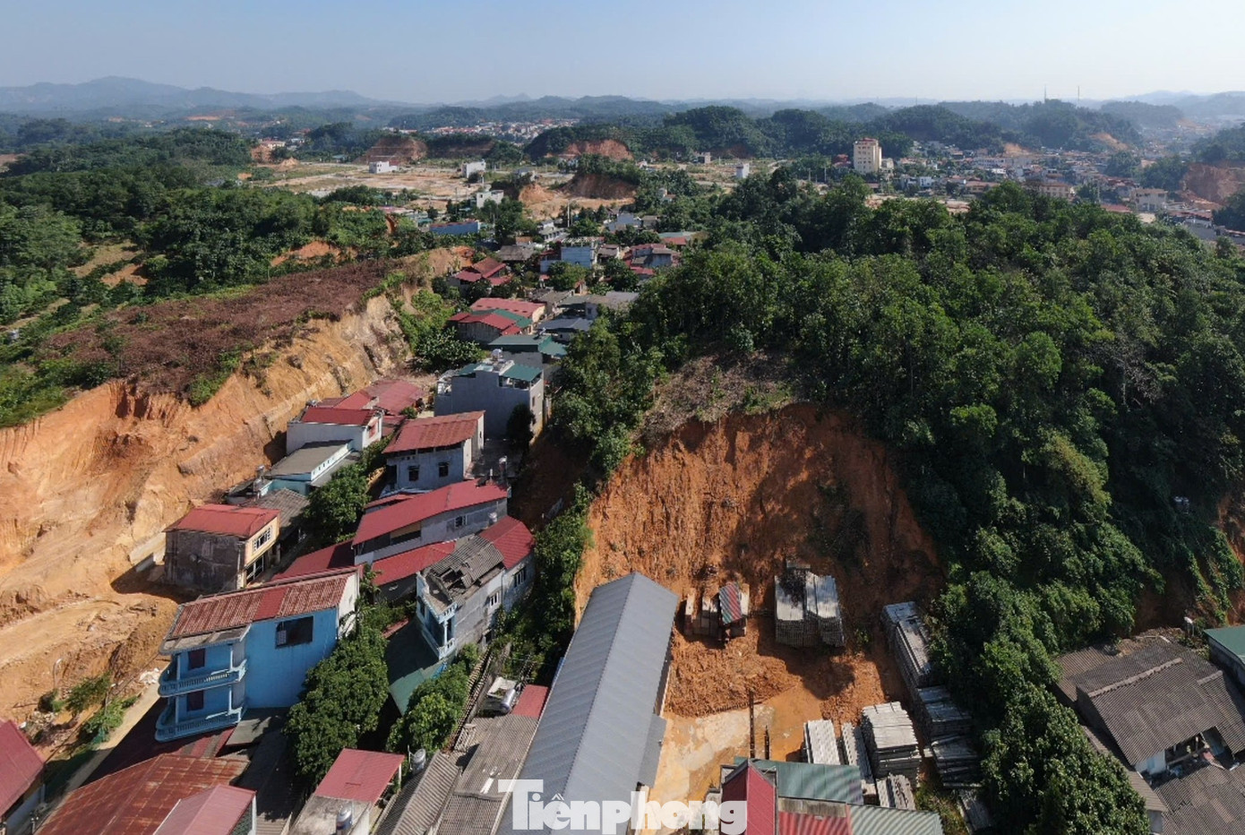 Yên Bái là một trong những tỉnh chịu thiệt hại nặng nề do hoàn lưu cơn bão số 3 gây ra. Ước thiệt hại lên đến gần 6.000 tỷ đồng.