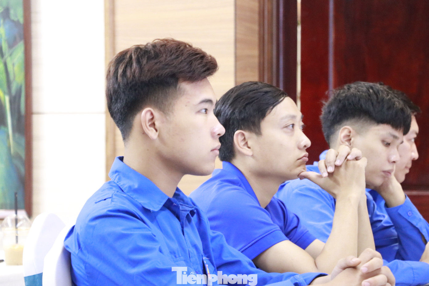 Các học viên hăng hái trao đổi các vấn đề liên quan đến phát triển kinh tế tập thể, hợp tác xã. Các học viên hăng hái trao đổi các vấn đề liên quan đến phát triển kinh tế tập thể, hợp tác xã.