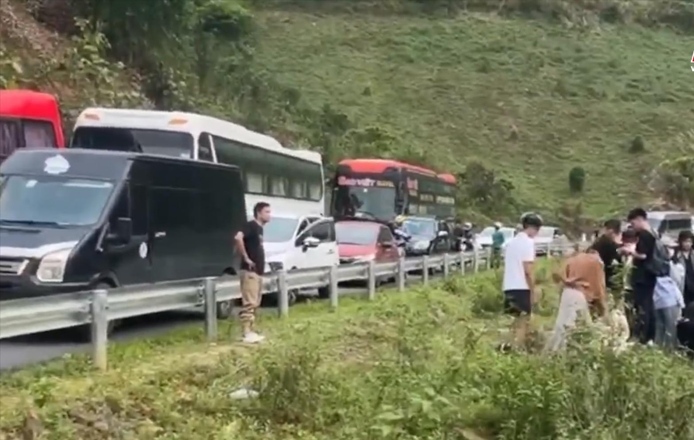 Hiện trường nơi xảy ra vụ tai nạn. Hiện trường nơi xảy ra vụ tai nạn.