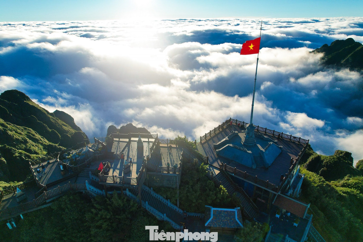 Sa Pa hỗ trợ Mù Cang Chải trong công tác đào tạo nguồn nhân lực và tuyên truyền, quảng bá hình ảnh.