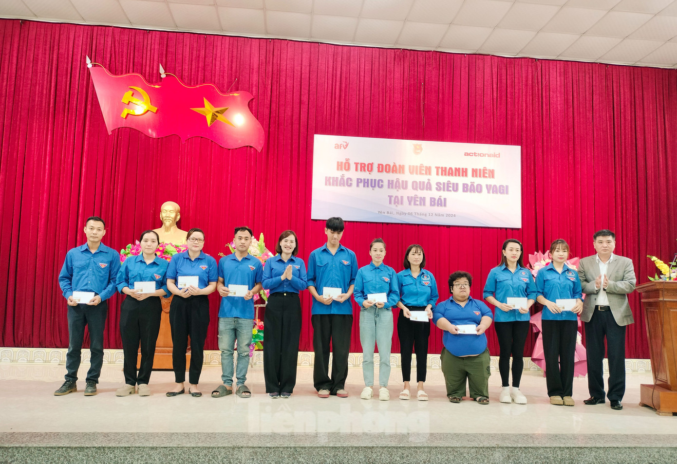 Lãnh đạo Trung ương Đoàn và lãnh đạo Tỉnh Đoàn Yên Bái trao hỗ trợ cho các đoàn viên bị ảnh hưởng, thiệt hại do cơn bão số 3 gây ra. Lãnh đạo Trung ương Đoàn và lãnh đạo Tỉnh Đoàn Yên Bái trao hỗ trợ cho các đoàn viên bị ảnh hưởng, thiệt hại do cơn bão số 3 gây ra.