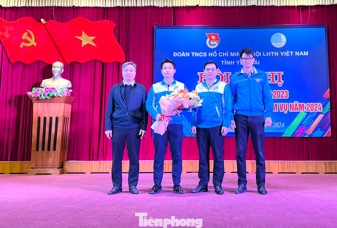 Anh Đồng Mạnh Linh - Phó Bí thư Tỉnh Đoàn được bầu làm Phó Chủ tịch Hội LHTN Việt Nam tỉnh Yên Bái khóa V.
