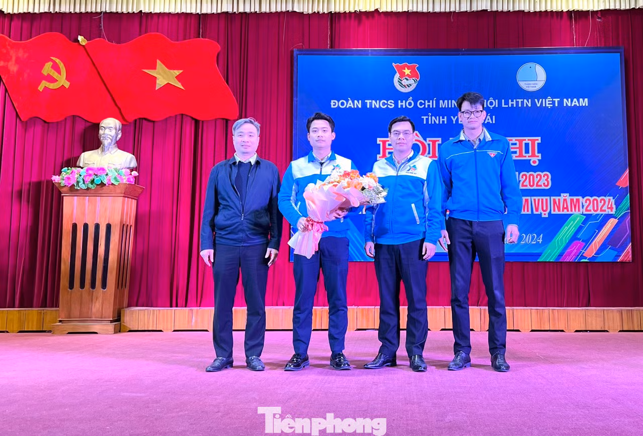 Anh Đồng Mạnh Linh - Phó Bí thư Tỉnh Đoàn được bầu làm Phó Chủ tịch Hội LHTN Việt Nam tỉnh Yên Bái khóa V.