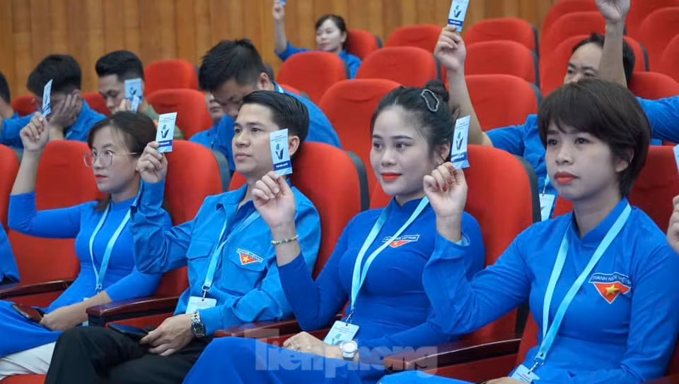 Các đại biểu dự phiên thứ nhất Đại hội đại biểu Hội Liên hiệp Thanh niên Việt Nam tỉnh Lào Cai lần thứ VI. Các đại biểu dự phiên thứ nhất Đại hội đại biểu Hội Liên hiệp Thanh niên Việt Nam tỉnh Lào Cai lần thứ VI.