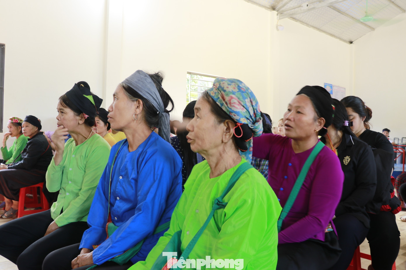 Chị Hoàng Thị Son (ở thôn Làng Nủ, xã Phúc Khánh, huyện Bảo Yên) chia sẻ, đối với bà con, đây là một năm tang thương, đau xót. Tuy nhiên, mọi người đều động viên nhau, qua Ngày hội để bà con cùng an ủi, hỗ trợ nhau, tăng thêm tinh thần đoàn kết, gắn bó hơn nữa, cùng nhau vượt qua khó khăn, hướng đến tương lai.