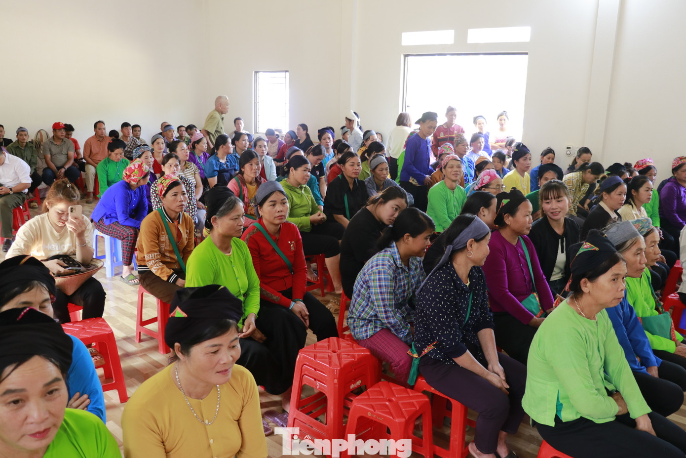 Chị Hoàng Thị Son (ở thôn Làng Nủ, xã Phúc Khánh, huyện Bảo Yên) chia sẻ, đối với bà con, đây là một năm tang thương, đau xót. Tuy nhiên, mọi người đều động viên nhau, qua Ngày hội để bà con cùng an ủi, hỗ trợ nhau, tăng thêm tinh thần đoàn kết, gắn bó hơn nữa, cùng nhau vượt qua khó khăn, hướng đến tương lai.
