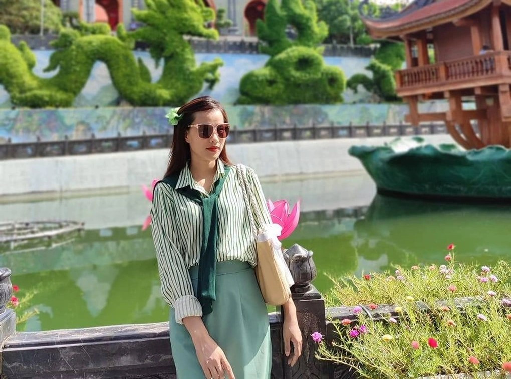 Cô Hoàng Minh Diệp là cán bộ đoàn gương mẫu và là giáo viên dạy giỏi cấp huyện. Cô Hoàng Minh Diệp là cán bộ đoàn gương mẫu và là giáo viên dạy giỏi cấp huyện.