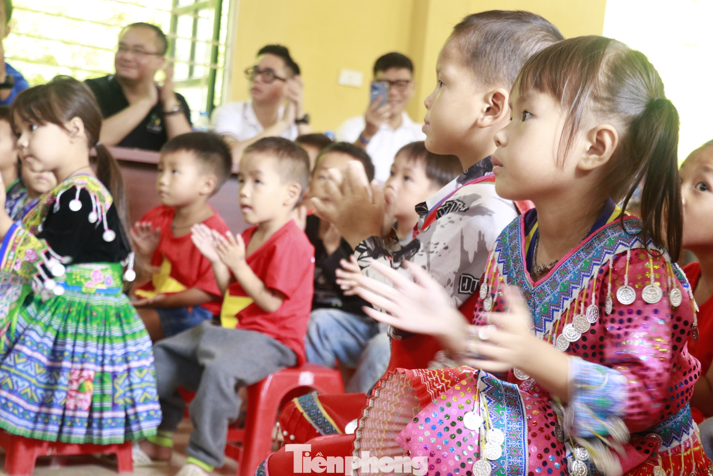 Ngày 27/9, Tỉnh Đoàn Yên Bái cùng các tổ chức thiện nguyện, nhà hảo tâm cùng các thí sinh Top 30 của cuộc thi Duyên dáng Thanh niên Yên Bái năm 2024 cũng tích cực tham gia chương trình.