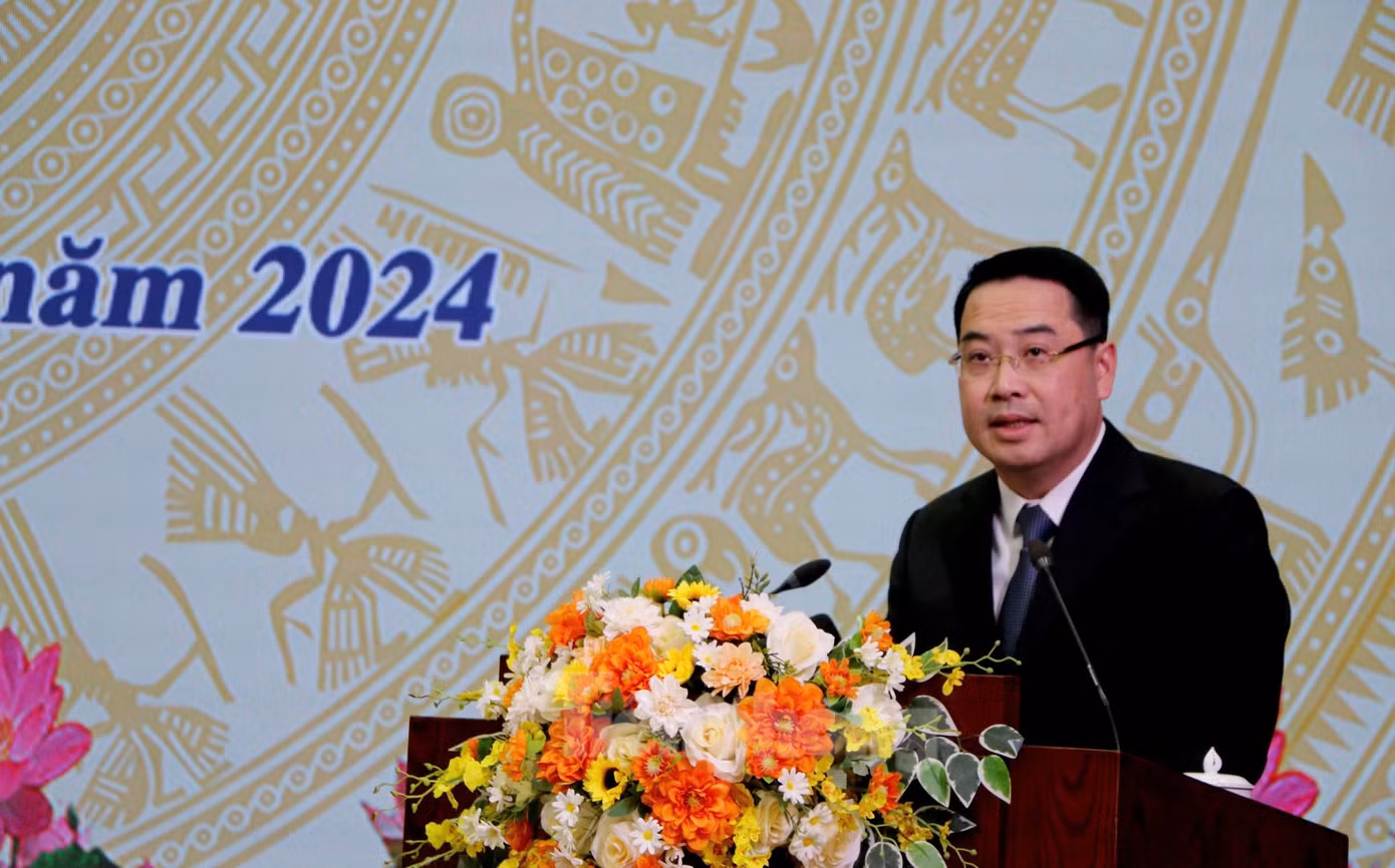 Ông Nguyễn Tuấn Anh - Tân Phó Bí thư Tỉnh ủy Yên Bái phát biểu tại Hội nghị.