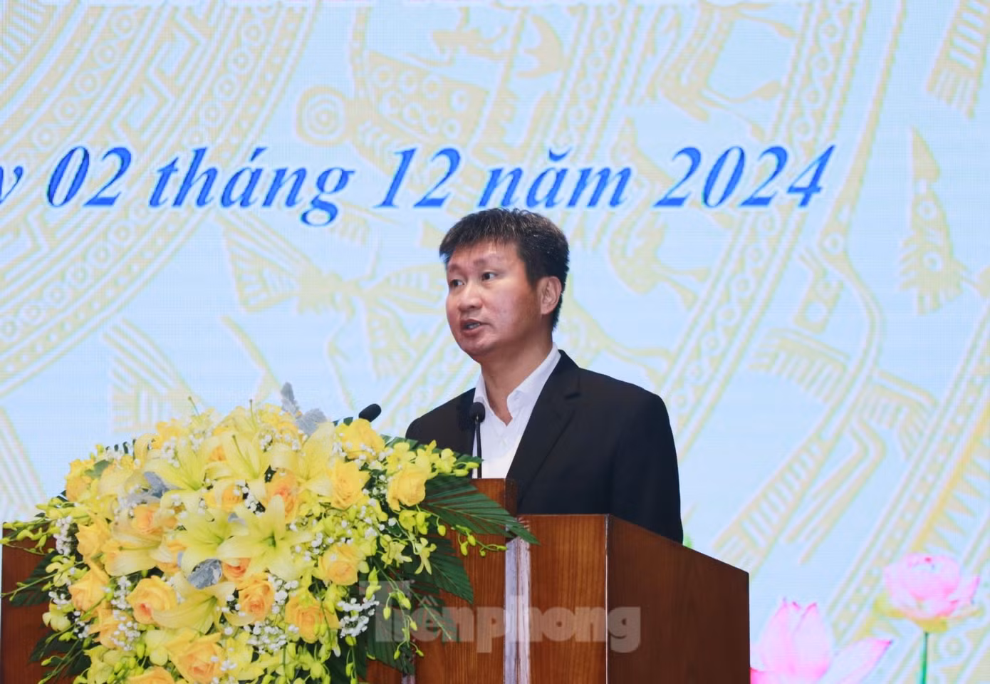 Bí thư Tỉnh ủy, Chủ tịch UBND tỉnh Yên Bái nhấn mạnh, là thanh niên hãy mạnh dạn, dám nghĩ, dám làm, dám chịu trách nhiệm, làm từng việc một để tìm kiếm con đường của bản thân, vươn lên khẳng định mình.