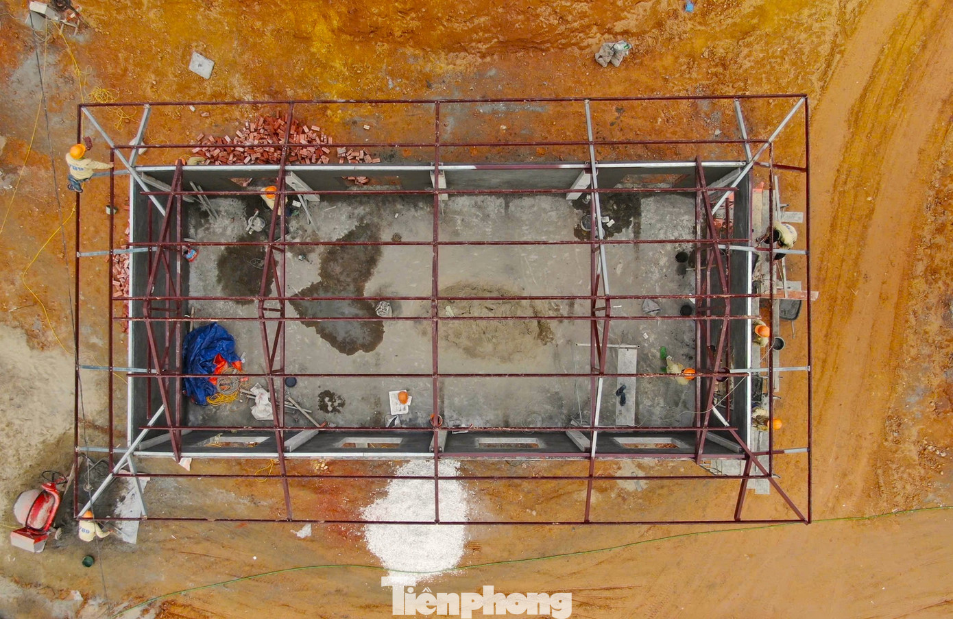 Đến ngày 18/12, khu tái định cư đã có mặt bằng 16 căn để thi công, cất nóc được 4 căn. Sau khi hoàn thành sẽ bàn giao để chính quyền địa phương cho người dân tiến hành bốc thăm chọn nhà và chuyển đến nơi ở mới.