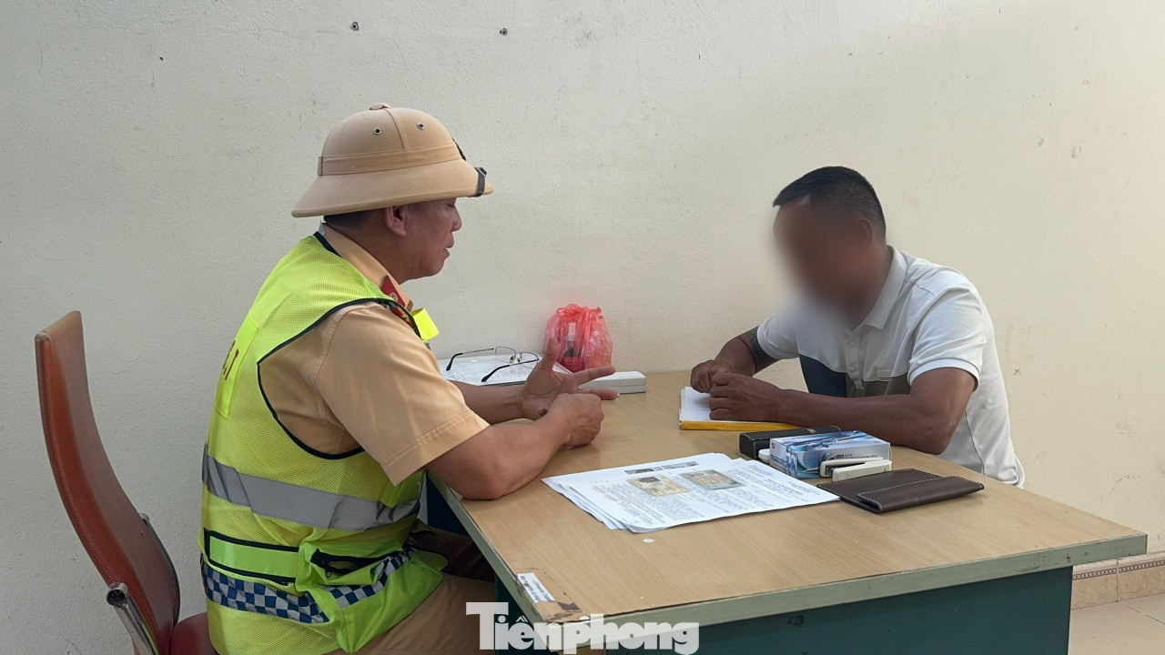 Lái xe Nguyễn Trường G tại cơ quan Công an. Lái xe Nguyễn Trường G tại cơ quan Công an.