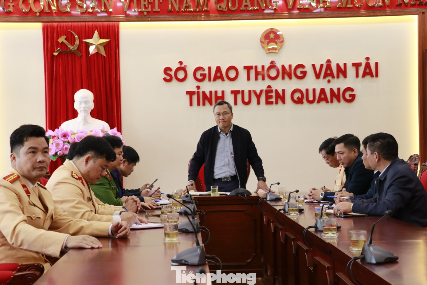 Phó chủ tịch Chuyên trách Ủy ban An toàn giao thông Quốc gia chỉ đạo sớm khởi tố, điều tra làm rõ nguyên nhân vụ tai nạn. Phó chủ tịch Chuyên trách Ủy ban An toàn giao thông Quốc gia chỉ đạo sớm khởi tố, điều tra làm rõ nguyên nhân vụ tai nạn.