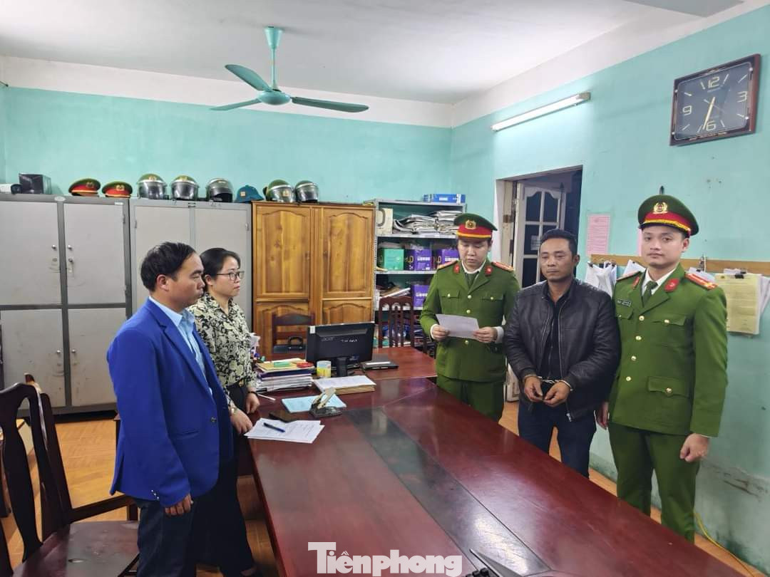 Cơ quan Công an tỉnh Tuyên Quang ra Quyết định khởi tố vụ án, khởi tố lái xe container Lê Văn Tân. Cơ quan Công an tỉnh Tuyên Quang ra Quyết định khởi tố vụ án, khởi tố lái xe container Lê Văn Tân.