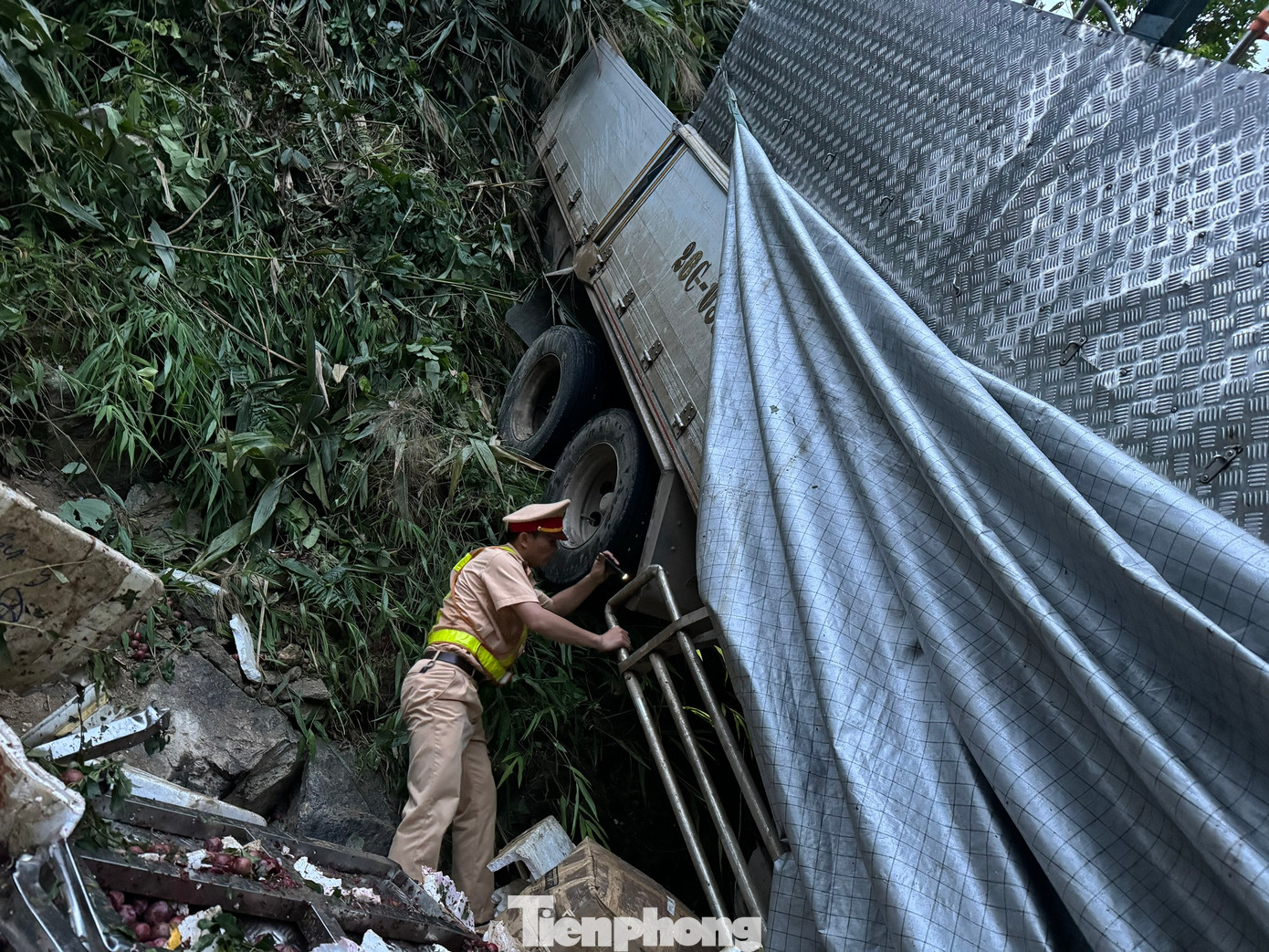 Vụ tai nạn xảy ra vào rạng sáng ngày 28/5.