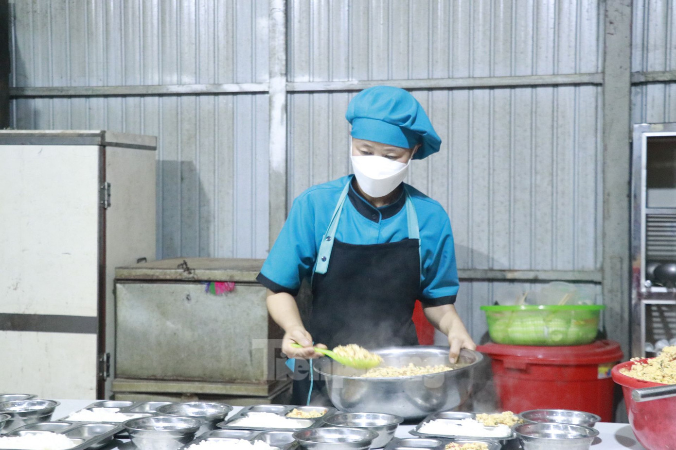 Đơn vị thường xuyên tuyên truyền cũng như kiểm tra, giám sát việc thực hiện phòng chống rét cho các học sinh tại các trường học trên địa bàn.