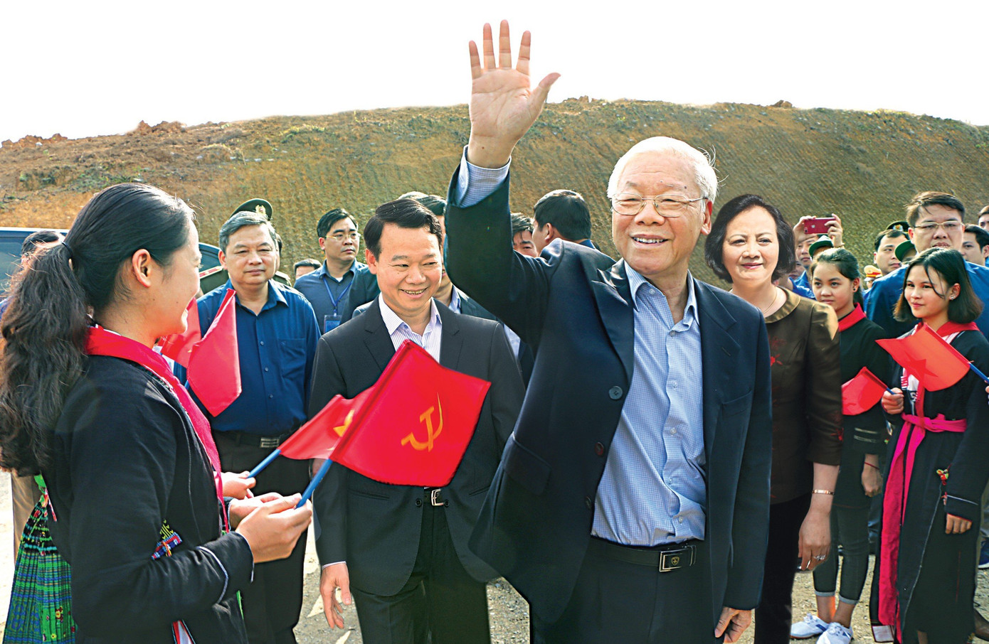 Tổng Bí thư, Chủ tịch nước Nguyễn Phú Trọng dự Lễ phát động "Tết trồng cây đời đời nhớ ơn Bác Hồ" cấp quốc gia Xuân Kỷ Hợi 2019 tại tỉnh Yên Bái. Tổng Bí thư, Chủ tịch nước Nguyễn Phú Trọng dự Lễ phát động "Tết trồng cây đời đời nhớ ơn Bác Hồ" cấp quốc gia Xuân Kỷ Hợi 2019 tại tỉnh Yên Bái.