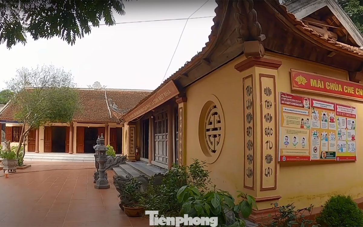 Trao đổi với Tiền Phong, ông Triệu Văn Huấn - Trưởng phòng Văn hóa và Thông tin huyện Lục Yên - cho biết di tích lịch sử - khảo cổ học Hắc Y có giá trị lịch sử, văn hóa, tâm linh vô cùng quan trọng. Trải qua quá trình sử dụng lâu dài, đặc biệt là sau cơn bão số 3, một số hạng mục, công trình bị ảnh hưởng, hử hỏng cần được tu bổ, tôn tạo.