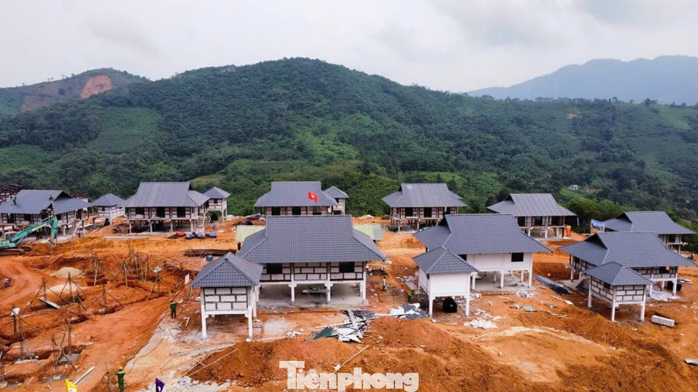 Khu tái định cư Làng Nủ phấn đấu hoàn thành trước ngày 31/12/2024. Khu tái định cư Làng Nủ phấn đấu hoàn thành trước ngày 31/12/2024.