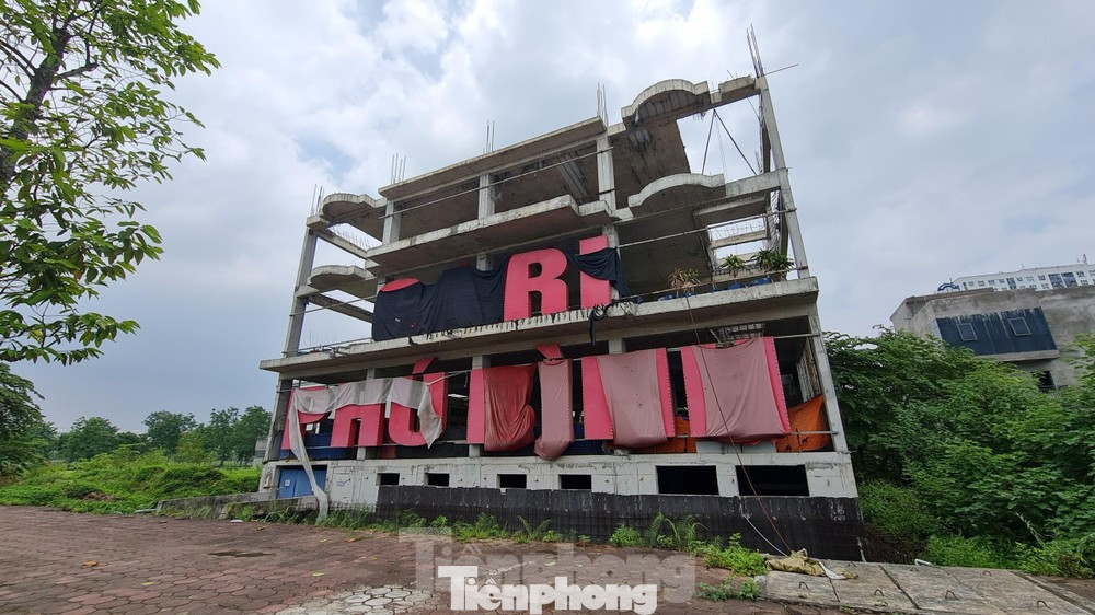 Việc xử lý vi phạm trật tự khu đô thị Thanh Hà A, B - Cienco 5 chậm. Ảnh: Đình Phong.