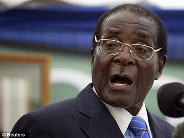 Thượng nghị sĩ Morgan Femai thuộc Đảng đối lập chủ yếu với Đảng của TT Zimbabwe Robert Mugabe. Thượng nghị sĩ Morgan Femai thuộc Đảng đối lập chủ yếu với Đảng của TT Zimbabwe Robert Mugabe (ảnh)