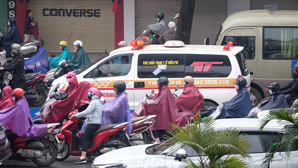 Xe cứu thương không thể di chuyển.