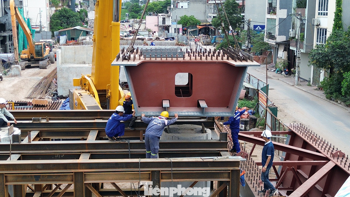 Thời gian thực hiện dự án là 2017 - 2020 nhưng cho đến nay, dự án mới bắt đầu có hoạt động thi công mới tại vị trí cầu vượt qua đường Nguyễn Văn Cừ.