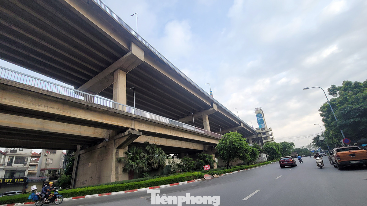 Cầu cũng được áp dụng những công nghệ hiện đại nhất, xứng danh với tên gọi “công trình thế kỷ”, nhất là trong hoàn cảnh Việt Nam lúc bấy giờ.