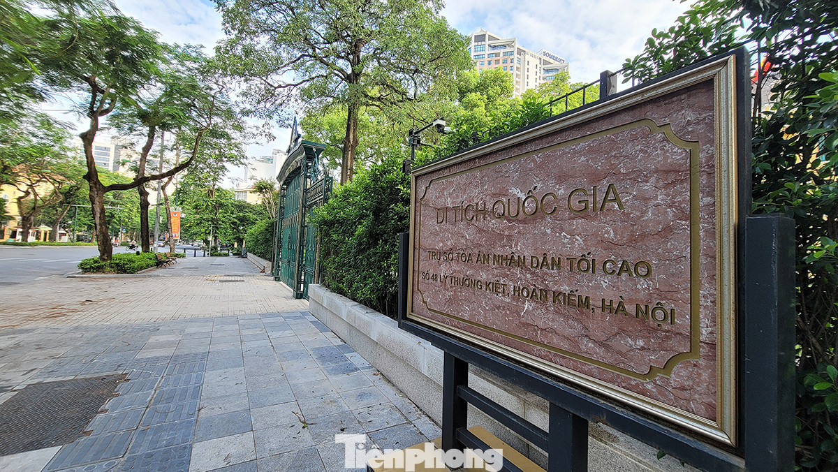 Trụ sở Tòa án nhân dân tối cao tại địa chỉ 48 Lý thường Kiệt, đây là công trình được gắn biển di tích quốc gia.
