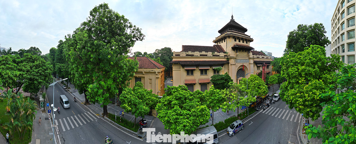 Mới đây, UBND TP Hà Nội ban hành quyết định phê duyệt nhiệm vụ thiết kế đô thị riêng cho tuyến phố Lý Thường Kiệt với tỷ lệ 1/500, bao gồm các phường Cửa Nam, Trần Hưng Đạo, Hàng Bài và Phan Chu Trinh đều nằm trên địa bàn quận Hoàn Kiếm.