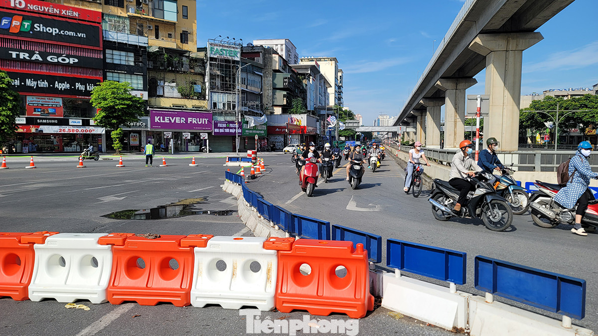 Trong thời gian hướng đi Ngã Tư Sở tại nút giao Thanh Xuân bị rào chắn, Sở GTVT Hà Nội có phương án phân luồng giao thông cho ô tô, xe máy đi xuống hầm để đi hướng Ngã Tư Sở hoặc quay đầu tại điểm mở gần ngã ba Nguyễn Trãi - Nguyễn Tuân để tiếp cận đường Khuất Duy Tiến.