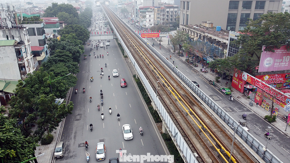 Trục đường Nguyễn Trãi hôm nay không có cảnh chen chúc như mọi ngày.