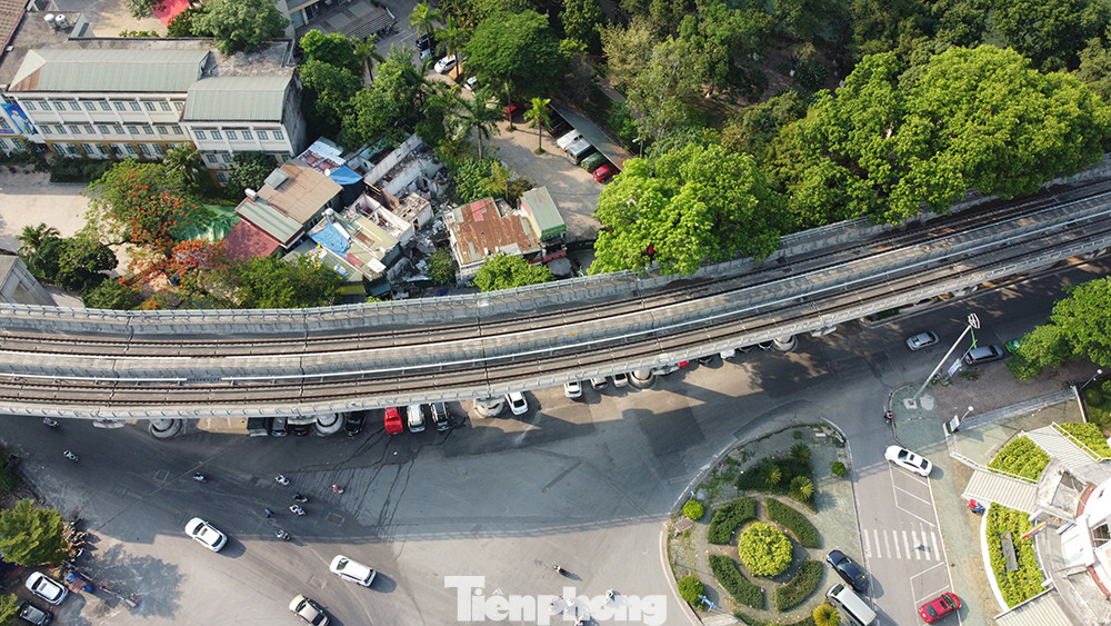 Điều chỉnh tổng mức đầu tư Dự án thành 34.826 tỷ đồng, tăng thêm 1.916 tỷ đồng; trong đó, vốn đối ứng ngân sách thành phố Hà Nội tăng 3.895,93 tỷ đồng và vốn vay ODA giảm 1.979,93 tỷ đồng.