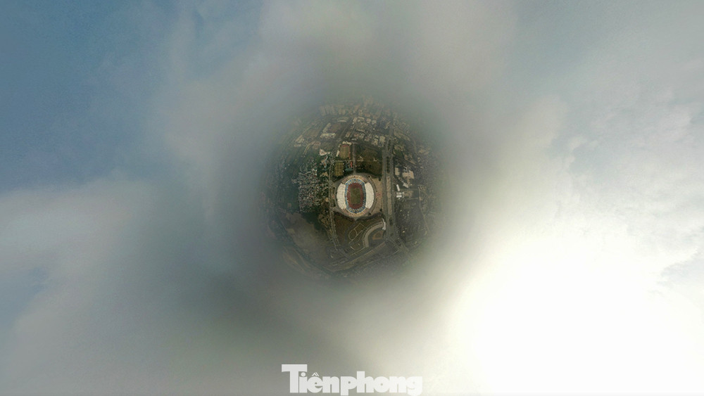 Sân vận động Quốc gia Mỹ Đình nhìn từ bầu trời.