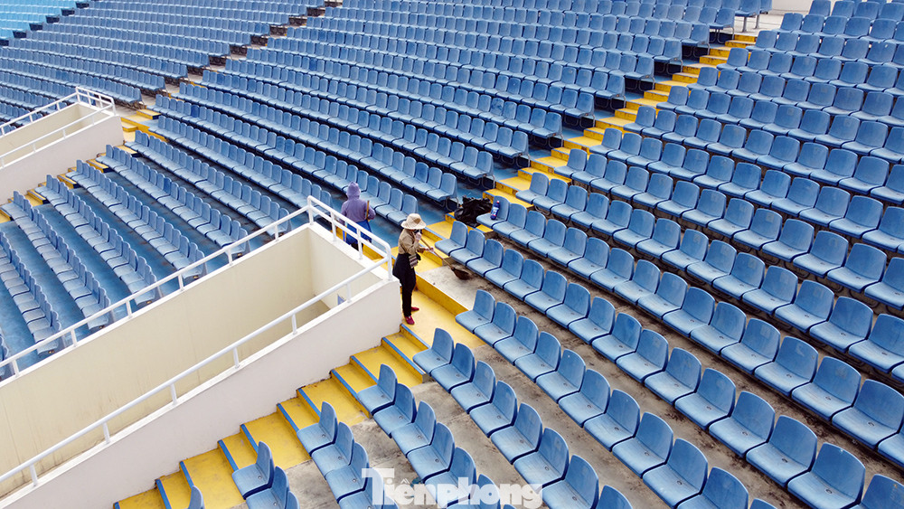 Các công việc cuối cùng đang được thực hiện nốt để sẵn sàng đón người hâm mộ đến &quot;tiếp lửa&quot; cho đội nhà trước trận cầu quyết định trước đội Indonesia.