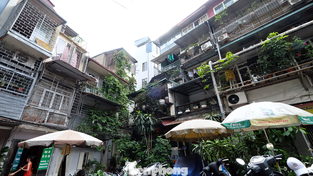 Những khu tập thể cũ luôn tiềm ẩn nguy cơ cháy nổ do mật độ dân cư quá cao, đặc biệt vào mùa nắng nóng sắp tới.