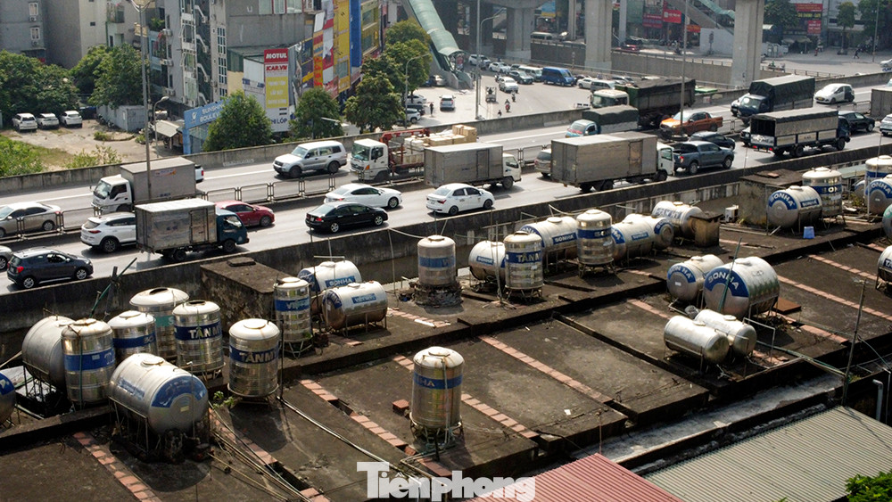 Một góc mái nhà của khu tập thể Thanh Xuân Bắc (quận Thanh Xuân, thành phố Hà Nội).