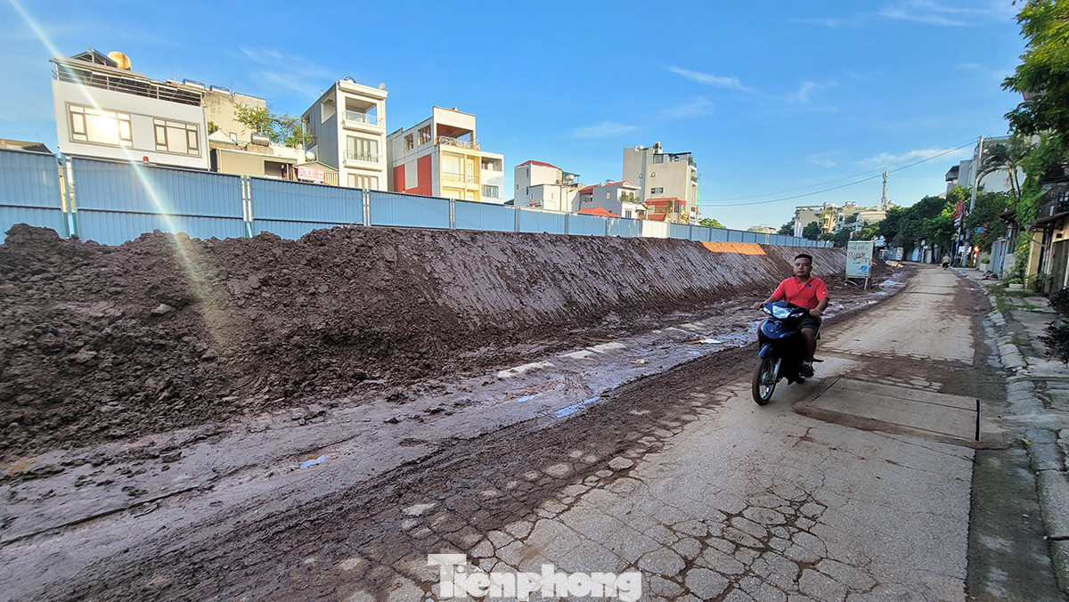 Tuy nhiên, dự án đến nay đã quá thời gian dự kiến hoàn thành hạng mục nêu trên, gây ảnh hưởng đến công tác phòng, chống thiên tai trong mùa mưa lũ 2023. Tuy nhiên, dự án đến nay đã quá thời gian dự kiến hoàn thành hạng mục nêu trên, gây ảnh hưởng đến công tác phòng, chống thiên tai trong mùa mưa lũ 2023.