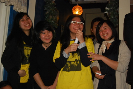 Và nhiều đáp án trả lời ngây ngô khiến khán giả không nhịn được cười